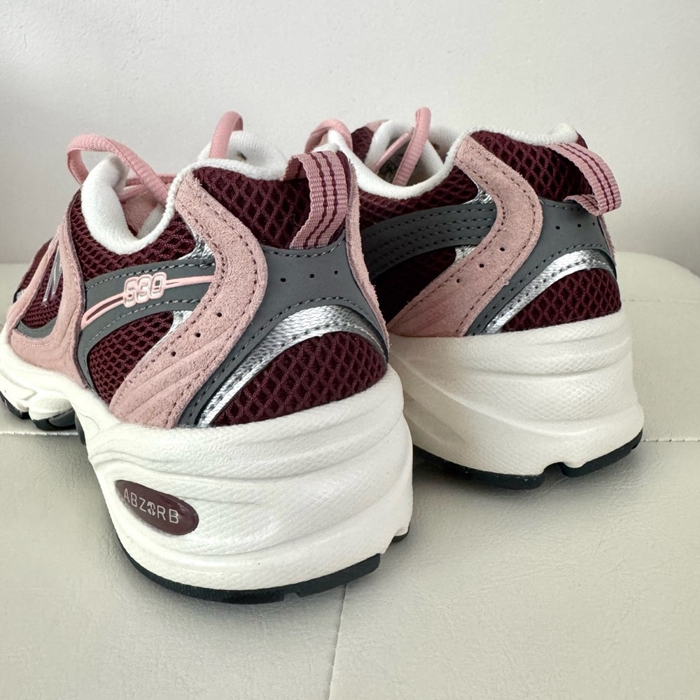 New Balance 530 Women's Burgundy and Pink Sneakers - Picture 5 of 8